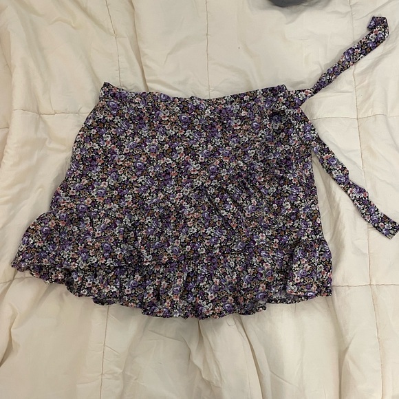 Floral Ruffle Mini Skirt - Picture 2 of 7